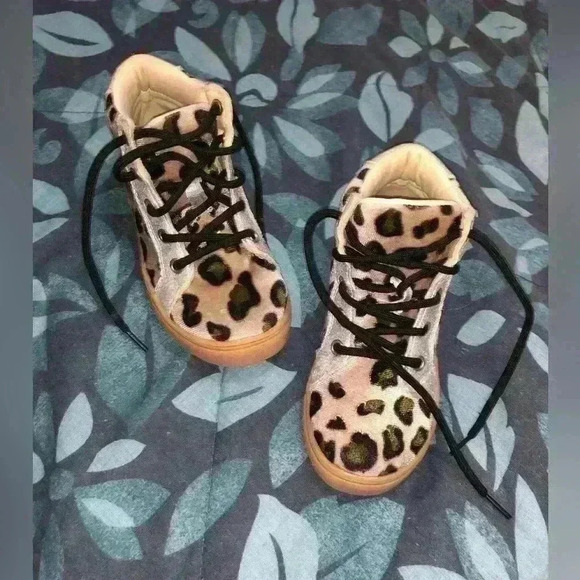 animal print kids sneakers size 29 - Picture 2 of 6